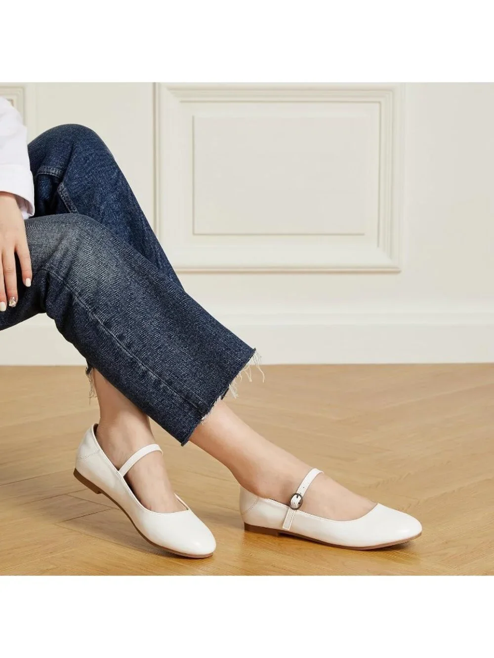 Women's White Ballet Flats Round Toe Comfort Straps Memory Foam Dressy Shoes